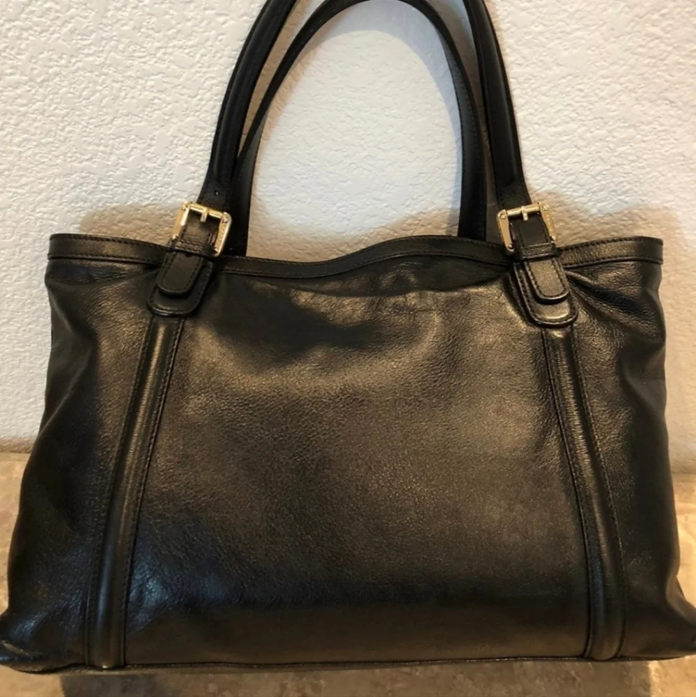Gucci Black Leather Tote with Gold GG Emblem